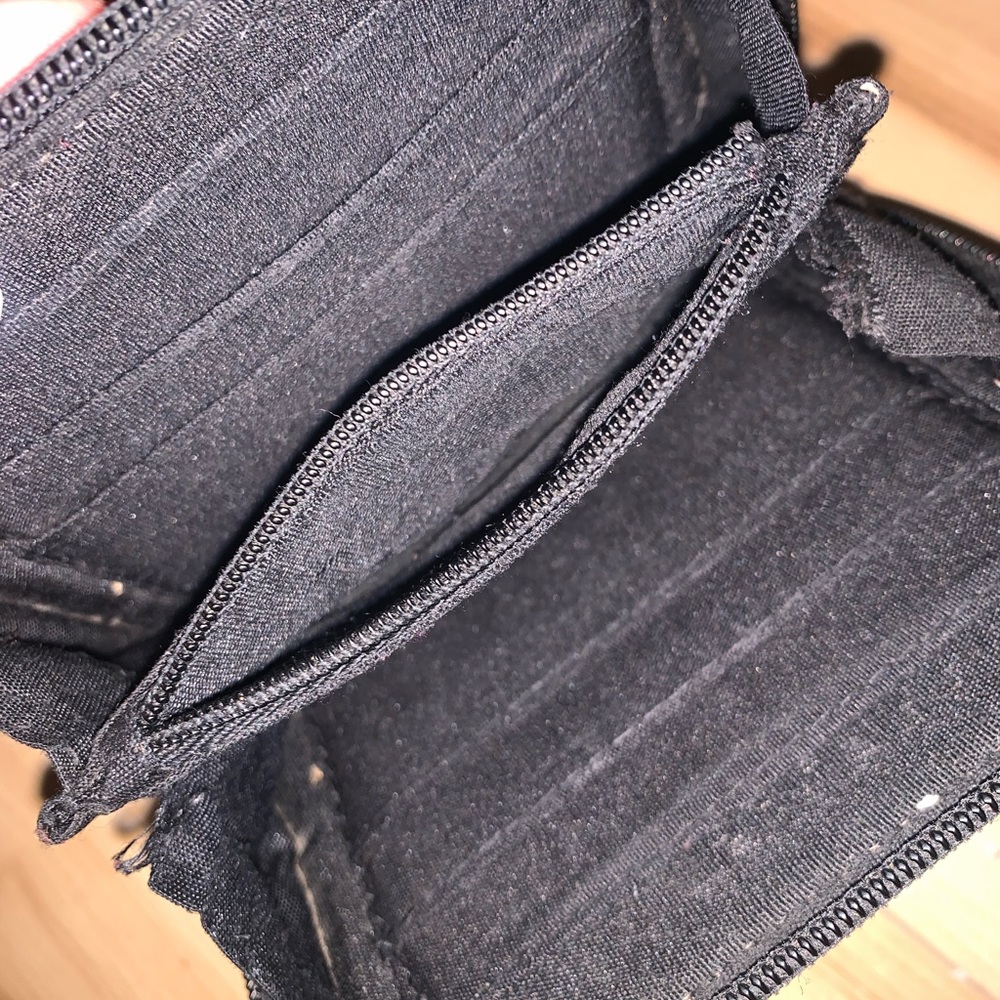 Rosetti well used leather zip wallet - Picture 6 of 7